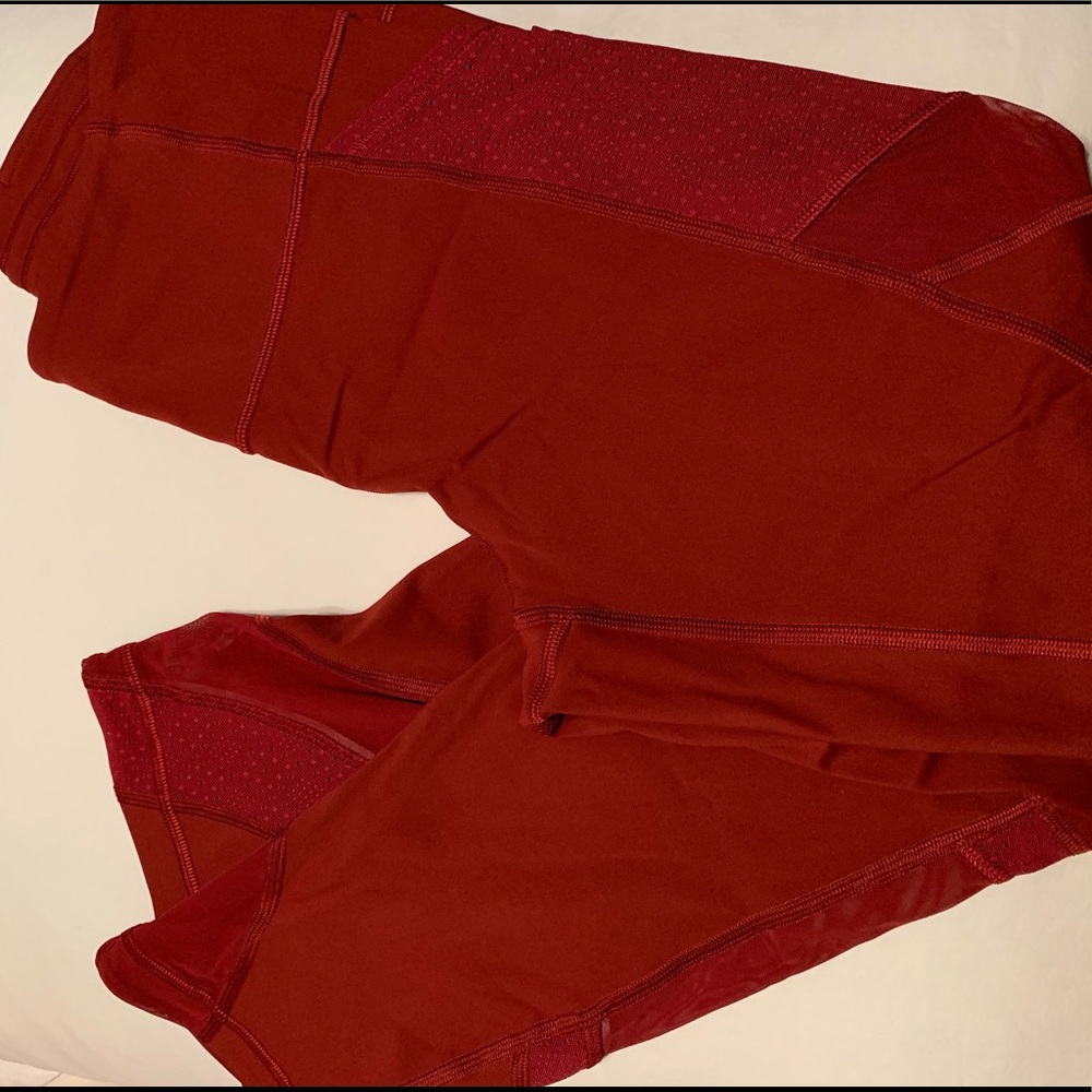 Lululemon burnt orange crops! Size 8
